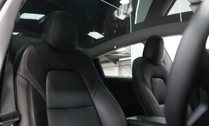 Tesla Model Y Long Range 20" Induction Alloys Pano Roof Black Interior One Owner  8