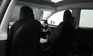 Tesla Model Y Long Range 20" Induction Alloys Pano Roof Black Interior One Owner  4