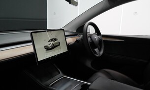 Tesla Model Y Long Range 20" Induction Alloys Pano Roof Black Interior One Owner  15