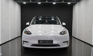 Tesla Model Y Long Range 20" Induction Alloys Pano Roof Black Interior One Owner  9