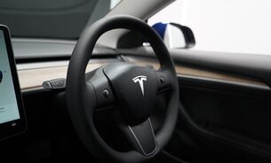 Tesla Model 3 Standard Range Plus One Owner LFP Battery Heat Pump Pano Roof VAT Q 17