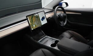 Tesla Model 3 Long Range, Enhanced Autopilot, 19 inch Sport Wheels, Pano Roof, One Owner 4