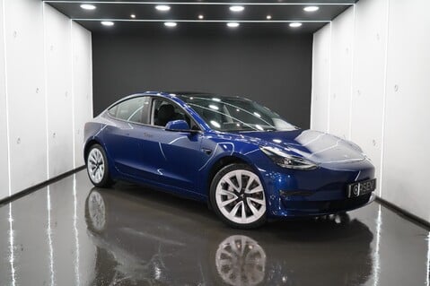 Tesla Model 3 Long Range, Enhanced Autopilot, 19 inch Sport Wheels, Pano Roof, One Owner 