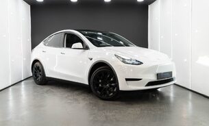 Tesla Model Y RWD, 20" Induction Alloys Pano Roof Heated Steering Wheel and Seats 1 Owner 1