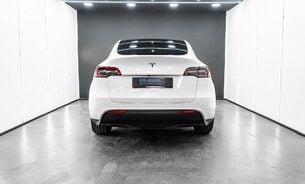 Tesla Model Y RWD, 20" Induction Alloys Pano Roof Heated Steering Wheel and Seats 1 Owner 12