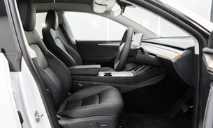 Tesla Model Y RWD, 20" Induction Alloys Pano Roof Heated Steering Wheel and Seats 1 Owner 9