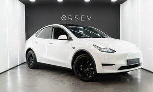 Tesla Model Y RWD, 20" Induction Alloys Pano Roof Heated Steering Wheel and Seats 1 Owner 1