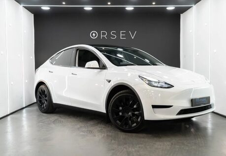 Tesla Model Y RWD, 20" Induction Alloys Pano Roof Heated Steering Wheel and Seats 1 Owner