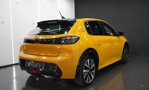 Peugeot 208 GT PREMIUM, FDSH Pano Roof Adaptive Cruise Apple CarPlay Rev Cam One Owner 4