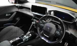 Peugeot 208 GT PREMIUM, FDSH Pano Roof Adaptive Cruise Apple CarPlay Rev Cam One Owner 19