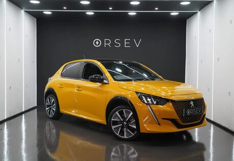 Peugeot 208 GT PREMIUM, FDSH Pano Roof Adaptive Cruise Apple CarPlay Rev Cam One Owner
