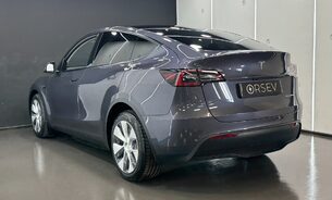 Tesla Model Y Long Range, Midnight Silver Metallic, Premium Sound, Panoramic Roof  4