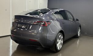 Tesla Model Y Long Range, Midnight Silver Metallic, Premium Sound, Panoramic Roof  13