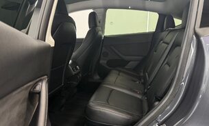 Tesla Model Y Long Range, Midnight Silver Metallic, Premium Sound, Panoramic Roof  12