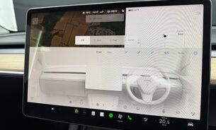 Tesla Model Y Long Range, Midnight Silver Metallic, Premium Sound, Panoramic Roof  24