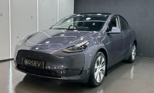 Tesla Model Y Long Range, Midnight Silver Metallic, Premium Sound, Panoramic Roof  9