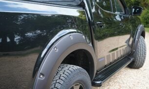Nissan Navara DCI N-GUARD SHR DCB, FSH, Tow Bar, Tonneau Cover, Sunroof 360 Camera VAT Q 10