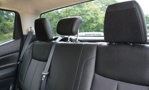 Nissan Navara DCI N-GUARD SHR DCB, FSH, Tow Bar, Tonneau Cover, Sunroof 360 Camera VAT Q 21