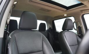 Nissan Navara DCI N-GUARD SHR DCB, FSH, Tow Bar, Tonneau Cover, Sunroof 360 Camera VAT Q 24