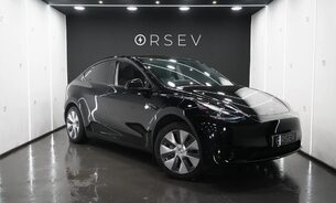 Tesla Model Y RWD Later Comfort Suspension Pano Roof Heated Steering Wheel and Seats  1