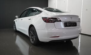 Tesla Model 3 Long Range Heat Pump Heated Steering Wheel Panoramic Roof Black Interior  4