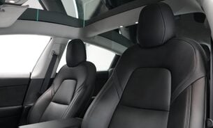 Tesla Model 3 Long Range Heat Pump Heated Steering Wheel Panoramic Roof Black Interior  18