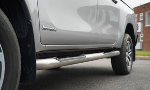 Toyota Hilux INVINCIBLE 4WD D-4D DCB, FSH Fresh MOT Recent New Rear Tyres TowBar 1 Owner 8