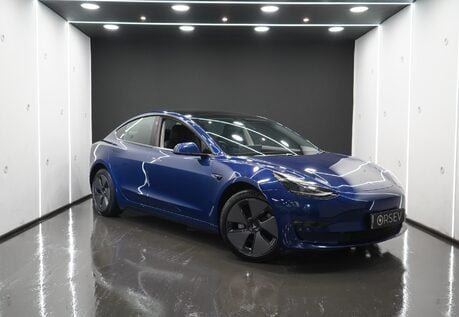 Tesla Model 3 Long Range, Ryzen Chip Heat Pump Heated Steering Wheel Pano Roof  VAT Q