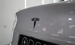Tesla Model 3 Standard Range Plus One Owner 19" Sport Wheels Pano Roof Black Interior 10