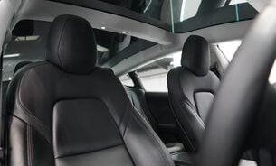 Tesla Model 3 Standard Range Plus One Owner 19" Sport Wheels Pano Roof Black Interior 4