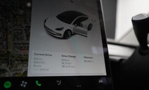 Tesla Model 3 Standard Range Plus One Owner 19" Sport Wheels Pano Roof Black Interior 22