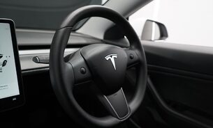 Tesla Model 3 Standard Range Plus One Owner 19" Sport Wheels Pano Roof Black Interior 23