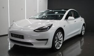 Tesla Model 3 Standard Range Plus One Owner 19" Sport Wheels Pano Roof Black Interior 9