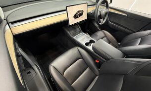 Tesla Model Y Long Range Solid Black Black Interior Panoramic Roof One Owner VAT Q 6
