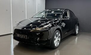 Tesla Model Y Long Range Solid Black Black Interior Panoramic Roof One Owner VAT Q 9