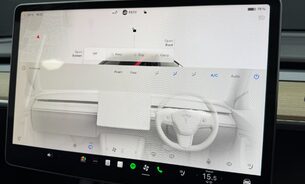 Tesla Model Y Long Range 20" Induction Wheels Multi Coat Red Pano Roof One Owner VAT Q 24