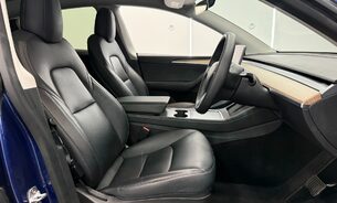 Tesla Model Y Long Range, Deep Blue Metallic Black Interior Pano Roof One Owner VAT Q 8