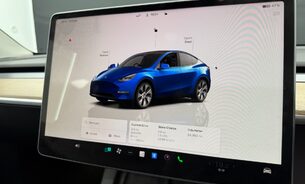 Tesla Model Y Long Range, Deep Blue Metallic Black Interior Pano Roof One Owner VAT Q 14