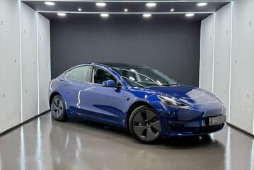 Tesla Model 3 Long Range Rear Wheel Drive c350 Mile Range! Deep Metallic Blue Ryzen Chip