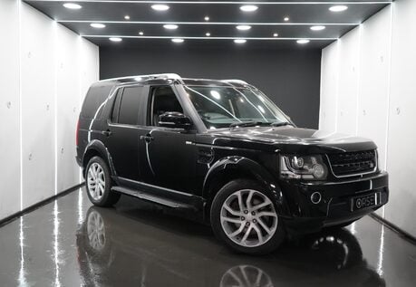 Land Rover Discovery SDV6 LANDMARK Full History Top Spec Meridian Pano Roof Leather 20"Alloys++ 