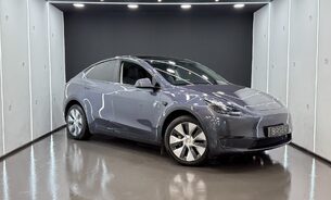 Tesla Model Y LONG RANGE, Midnight Silver, Black Interior, Pano Roof, One Owner, VAT Q 1