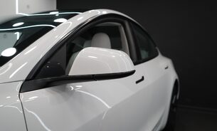 Tesla Model 3 Long Range White Interior Heat Pump Adaptive LEDs Pano Roof One Owner VATQ 11