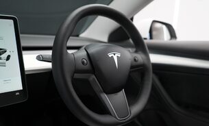 Tesla Model 3 Long Range White Interior Heat Pump Adaptive LEDs Pano Roof One Owner VATQ 28