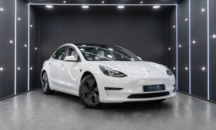 Tesla Model 3 Long Range White Interior Heat Pump Adaptive LEDs Pano Roof One Owner VATQ 1