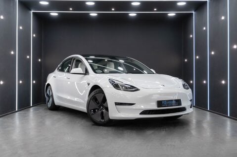 Tesla Model 3 Long Range White Interior Heat Pump Adaptive LEDs Pano Roof One Owner VATQ 