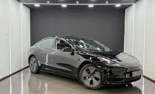 Tesla Model 3 Standard Range Plus, LFP Battery, Heat Pump, Solid Black, One Owner, VAT Q 1