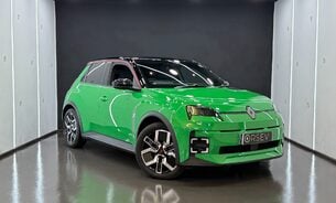 Renault 5 TECHNO E-TECH Comfort Range 52kWh Battery,  1