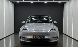 Tesla Model Y Long Range RWD, Best for Range, Later Comfort Suspension, Quicksilver Paint 7