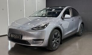 Tesla Model Y Long Range RWD, Best for Range, Later Comfort Suspension, Quicksilver Paint 9