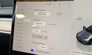 Tesla Model Y Long Range RWD, Best for Range, Later Comfort Suspension, Quicksilver Paint 16